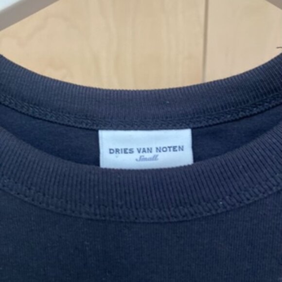 Black tank with shoulder pads - Picture 3 of 5